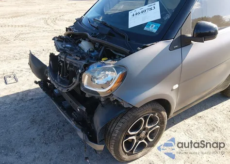 2017 Smart Fortwo Prime z USA, uszkodzony, nr VIN WMEFJ5DA6HK171425